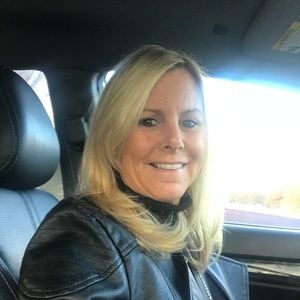 Meet your Posher, Monica